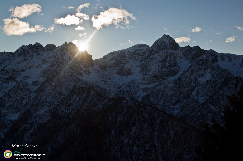 03_Alba dietro i Corni di Sardegnana.JPG